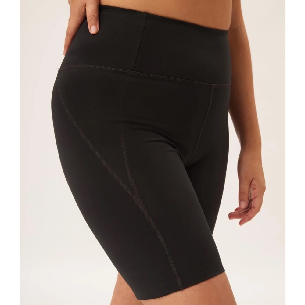 Girlfriend Collective High Rise Bike Short - Black